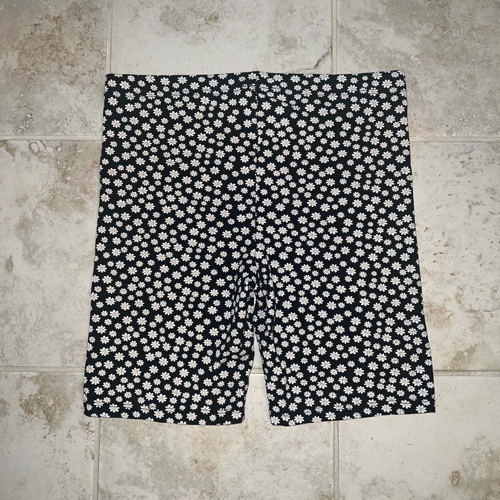Topshop Daisy Bike Shorts, Color: Black, Size: L (12)
